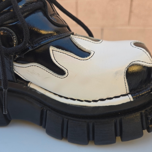 New Rock Metallic M-288-C10 Platform Boots - Picture 9 of 16